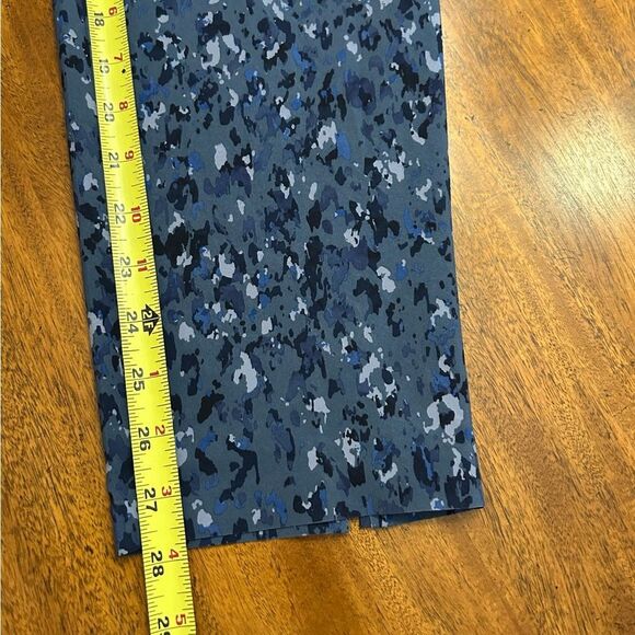 Athleta Brooklyn Ankle Pants in Captivate Chrome Blue Print Size 2 style 837436 - Picture 6 of 13